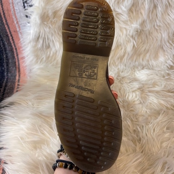 Dr Martens • 12-Eye Boots • Brown • 7 • Dog not included! - Picture 4 of 11